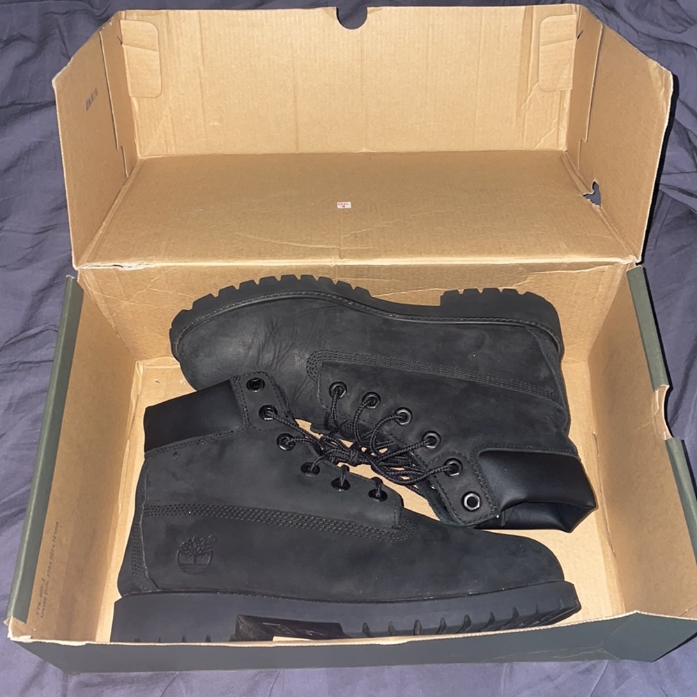 black timberlands,(big boy) size, 7